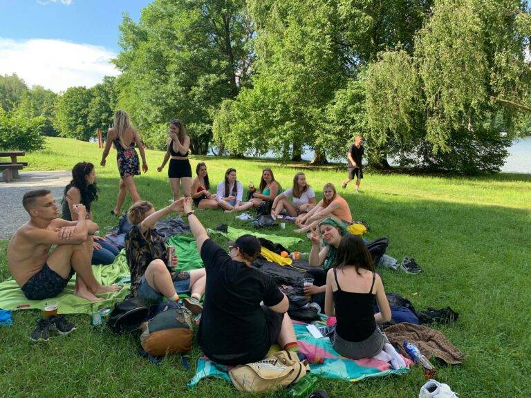 POMATURITNÍ STUDIUM Jazyková škola Pelican